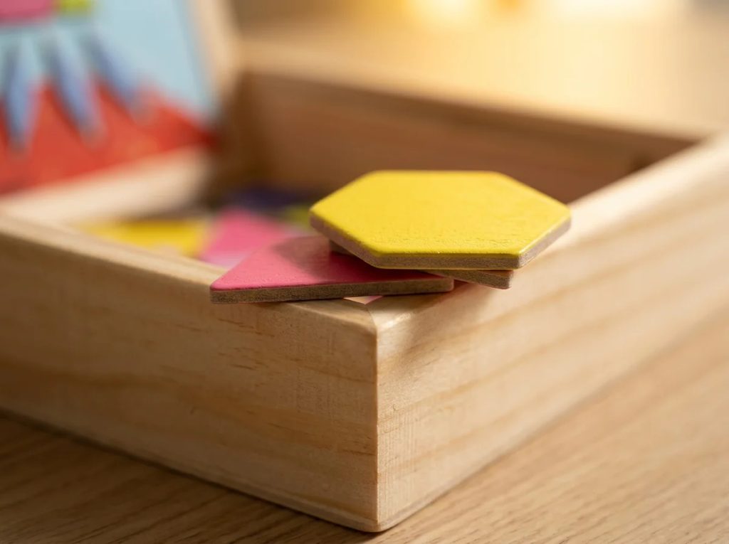 how magnetic pattern blocks set introduce geometry to young learners-vindstier